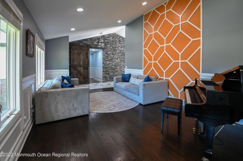 3 Arlene Dr, West Long Branch NJ 07764-1153 exterior