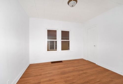 714 3 Ave, Joliet IL 60433-1918 exterior