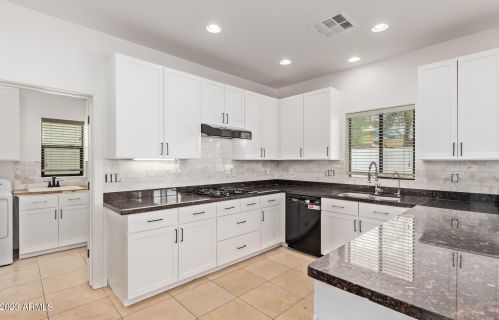 9837 Central Ave, Phoenix AZ 85020-1008 exterior