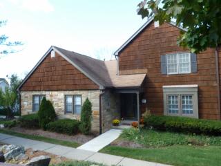 56 Oriole Dr, Hackettstown, NJ 07840-3119