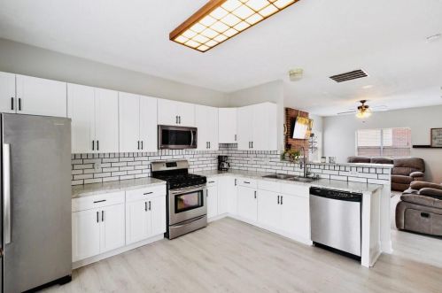 629 Shr Rd, Lithonia GA 30058-5991 exterior