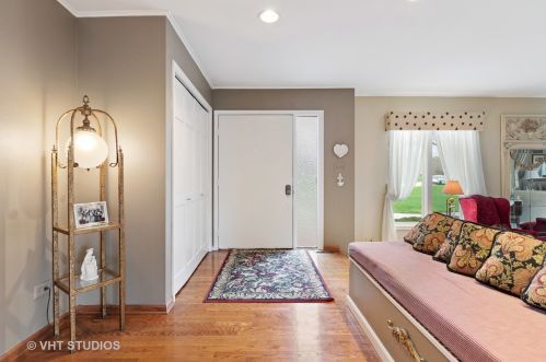 7125 Braemar Cir, Bull Valley, IL 60014-6601