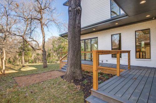 6811 Blessing Dr, Dallas TX 75214-2547 exterior