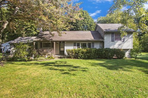 1819 Pleasant Dr, Kalamazoo, MI 49002-5603