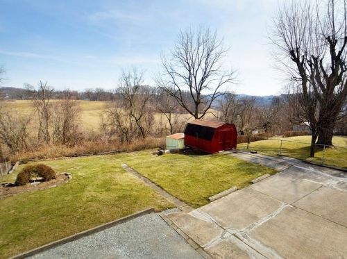 113 Pinto Dr, Pittsburgh PA 15239-1351 exterior