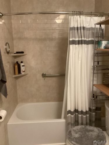 1912 Raspberry Ct, Edison NJ  08817-2775 exterior