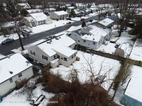 3225 Kickapoo Ave, Point Pleasant Beach NJ 08742-3429 exterior