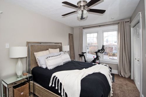 1664 Hillsdale Ave, Pittsburgh PA 15216-1870 exterior