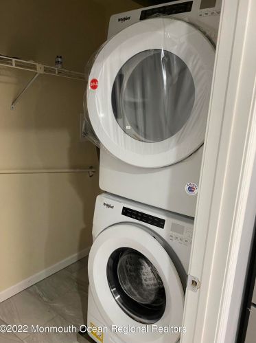 344 Mayfair Pl, Morganville NJ  07751-1732 exterior