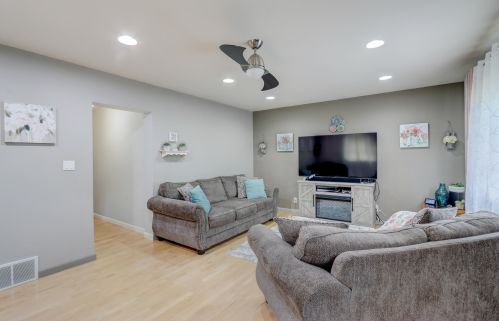 2015 94, Milwaukee WI 53227-1403 exterior