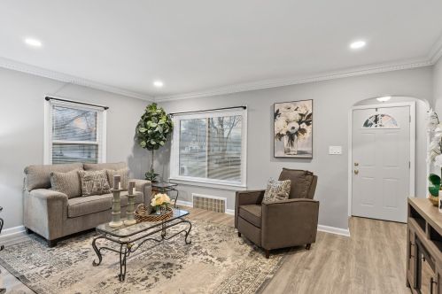 2812 84th St, Milwaukee WI  53222-4704 exterior