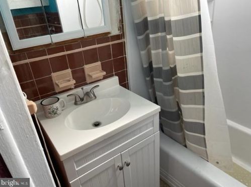 2543 Carlisle St, Philadelphia PA 19132-4012 exterior