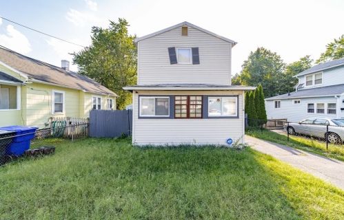 14 Pelham St, Springfield, MA 01109-2235