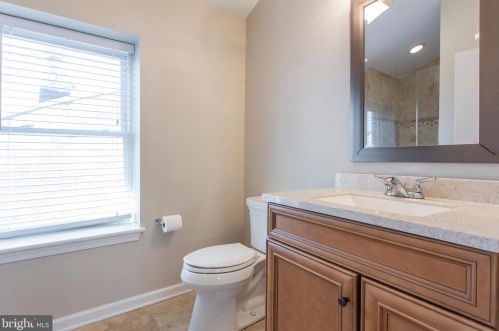 230 Ellsworth St, Philadelphia PA 19146-3012 exterior