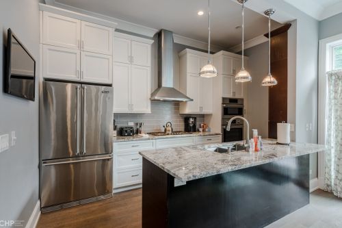 113 Elm St, Chicago IL  60610-2805 exterior