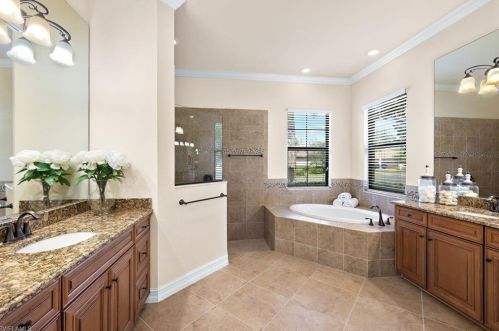 9563 Firenze Cir, Naples FL 34113-8138 exterior