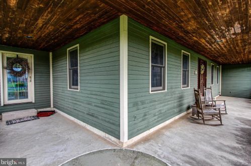 1790 Creamery Rd, Quakertown PA 18951-5518 exterior