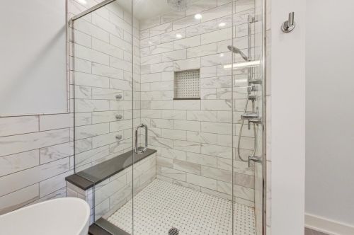 2637 Wayne Ave, Chicago IL 60614-1231 exterior