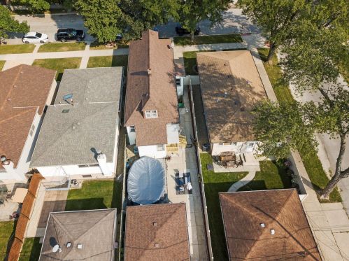 11154 Whipple St, Chicago IL 60655-2328 exterior