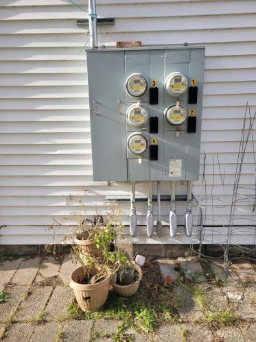 1837 Ruddiman Dr, Meskegon MI 49445-3286 exterior