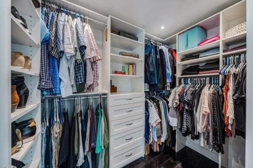 108 Mentor Dr, Naples FL 34110-1327 exterior