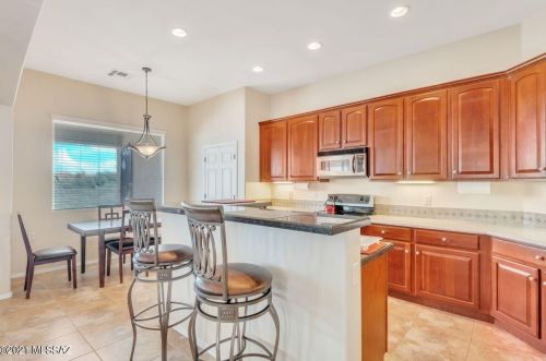 1831 Placita Canoa Azul, Green Valley AZ 85622-8079 exterior