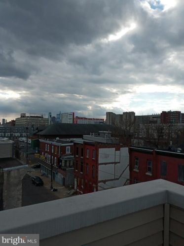 2127 9th St, Philadelphia PA  19122-1313 exterior