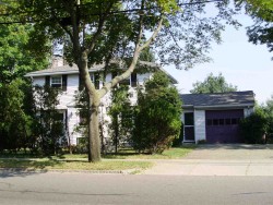 485 Crafts St, Newton, MA 02465-1735