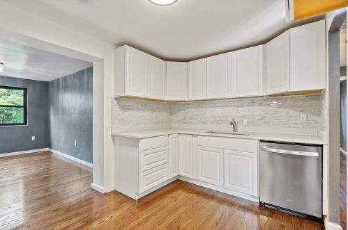 308 Frazier Dr, Pittsburgh PA 15235-5257 exterior