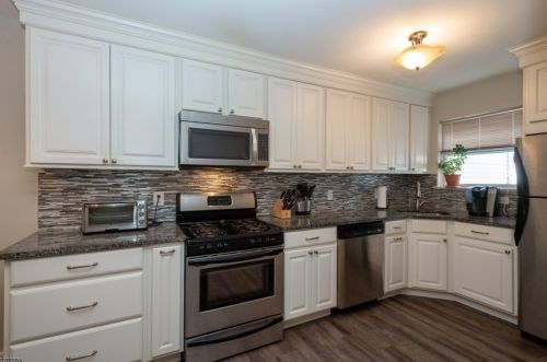 219 Bexley Ln, Piscataway, NJ 08854-2183