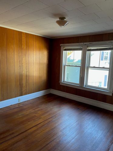 41 Thompson St, Concord NH 03301-2406 exterior