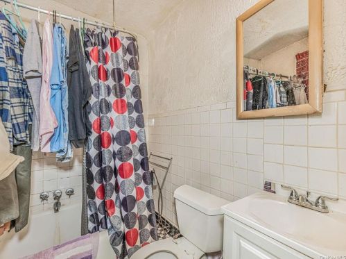 145 Lincoln Ave, Mount Vernon NY 10550-1241 exterior