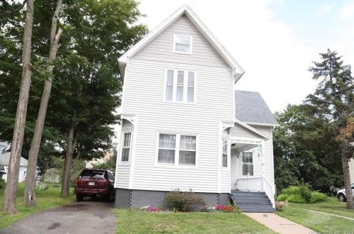 41 Loomis Ave, Windsor CT  06095-2804 exterior