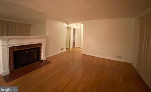 802 Hayward Ave, Silver Spring MD 20912-5808 exterior