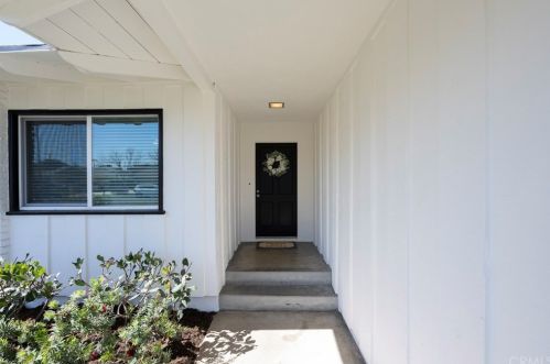 17571 Leafwood Ln, Tustin, CA 92780-1908