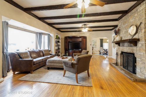 2605 Dougall Rd, Joliet IL 60433-1646 exterior