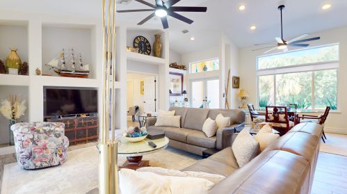 1590 Underwood Ave, Fort Pierce FL  34953-2586 exterior