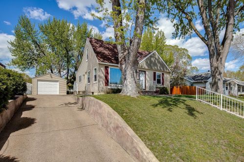 3104 Mondamin St, Minneapolis, MN 55417-2053