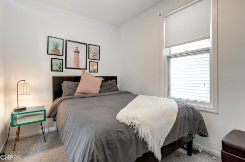 2743 Greenview Ave, Chicago IL 60657-4007 exterior