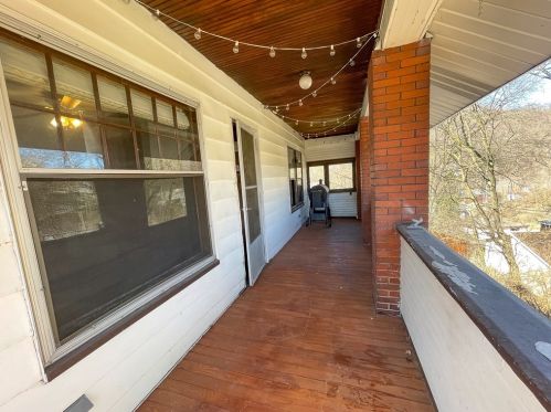 6 Bismark St, Pittsburgh PA  15209-2102 exterior