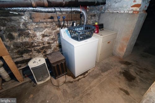 402 Norwegian St, Primrose PA 17901-3817 exterior