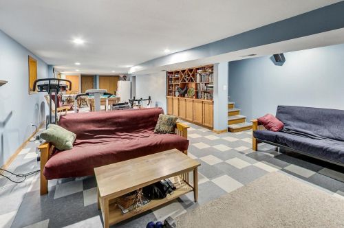 1704 Nordica Ave, Chicago IL 60707-4320 exterior