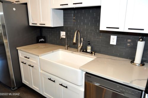 3231 Champlain Ave, Tucson AZ  85730-1942 exterior