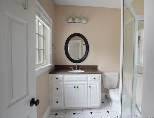 351 Branchville Rd, Ridgefield CT 06877-5012 exterior