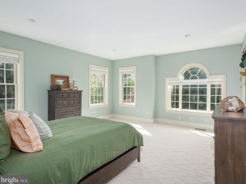 271 Blackburn Dr, Berwyn PA  19312-2801 exterior