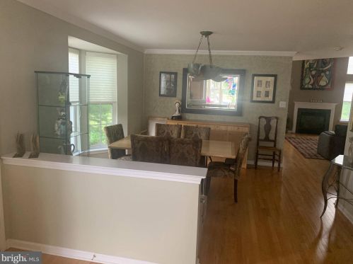 3357 Woodland Cir, Huntingdon Valley PA 19006-4246 exterior