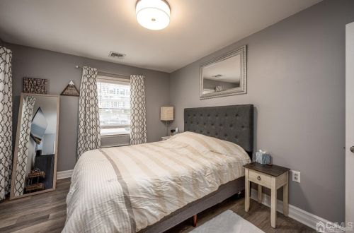 133 Hoover Ave, Edison NJ 08837-2669 exterior