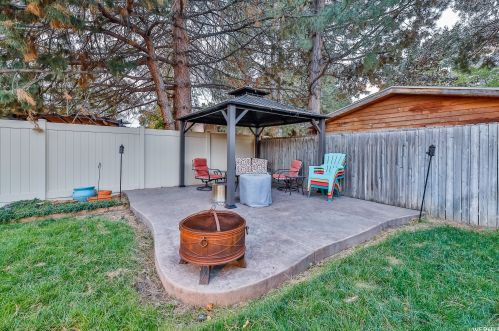 1768 Abbedale Ln, Sandy UT 84092-3723 exterior