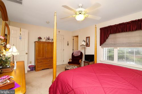 9 Kimberly Dr, Runnemede NJ 08078-2104 exterior