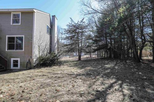 87 Blacksnake Rd, Seabrook NH 03874-4310 exterior